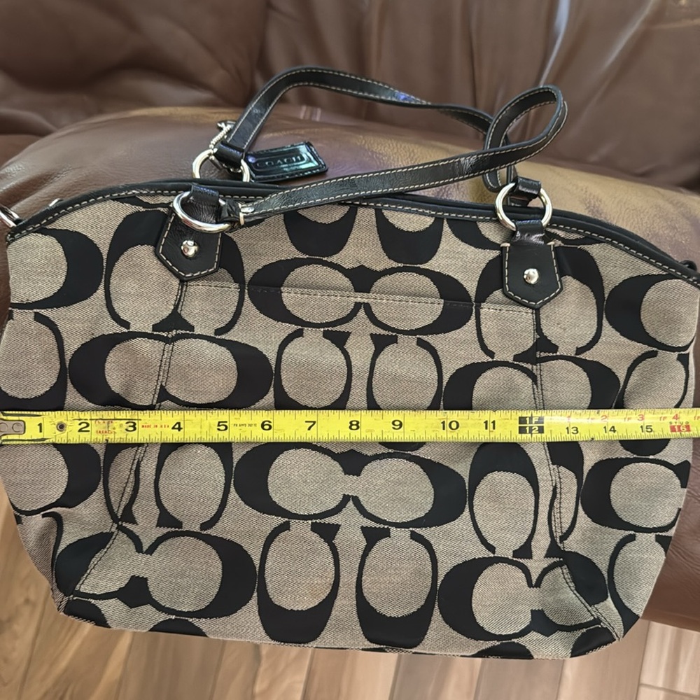 Coach Handbag Classic Signature C Design - Picture 10 of 12